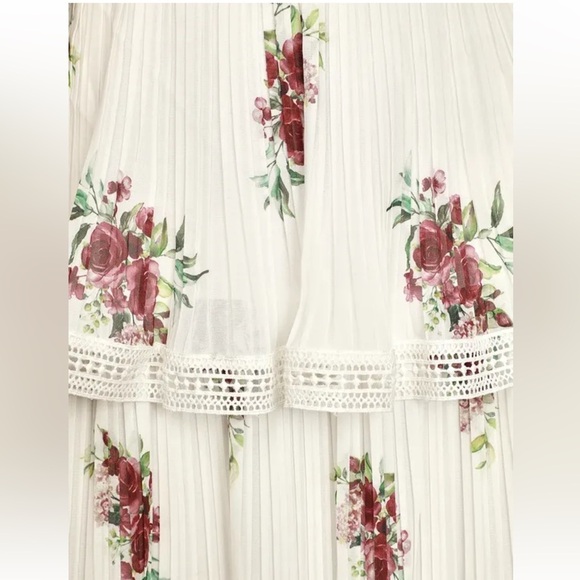 Thriving‎ Romance White Floral Print Tiered Midi Dress - Picture 4 of 13